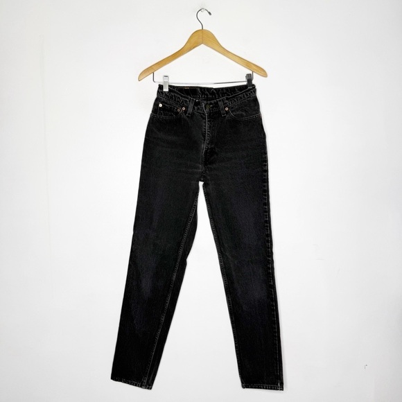 Levi’s Black 512 Slim Fit Taper Leg Vintage Jeans 1990’s Size 9
Junior - Picture 1 of 10